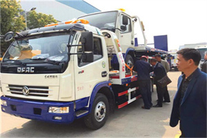 广宁汽车道路救援拖车价格
